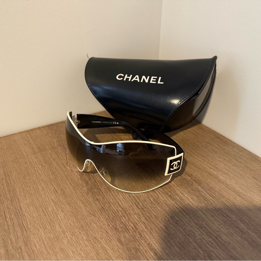 CHANEL Black and Cream Sunglasses
